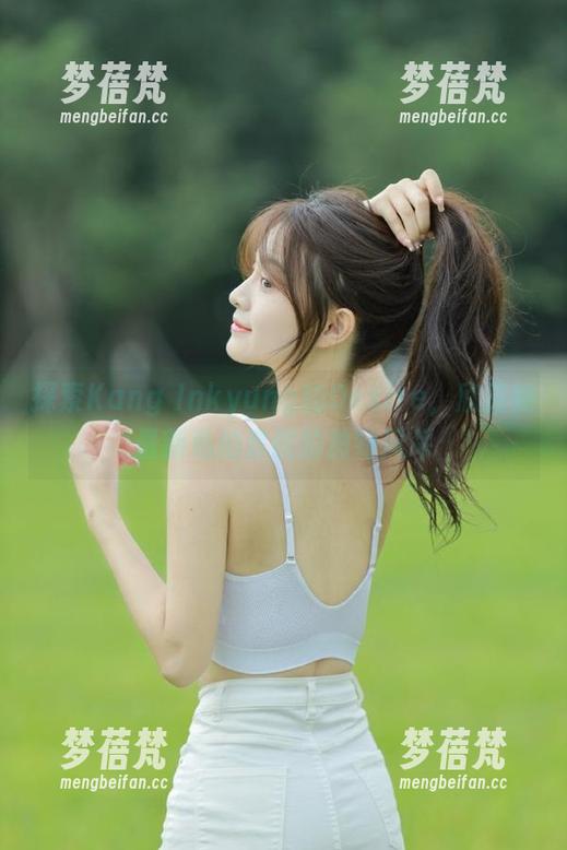 探索Kang Inkyung的Desire，欣赏她最新私拍套图的独特风采